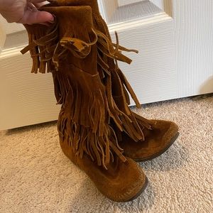 Minnetonka Brown Fringe Boots size 7